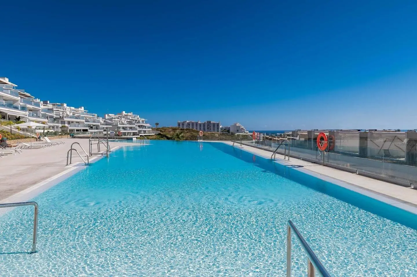 Newly Built Top Modern 3 Bdrm Townhouse With Sea View Estepona Apartman
