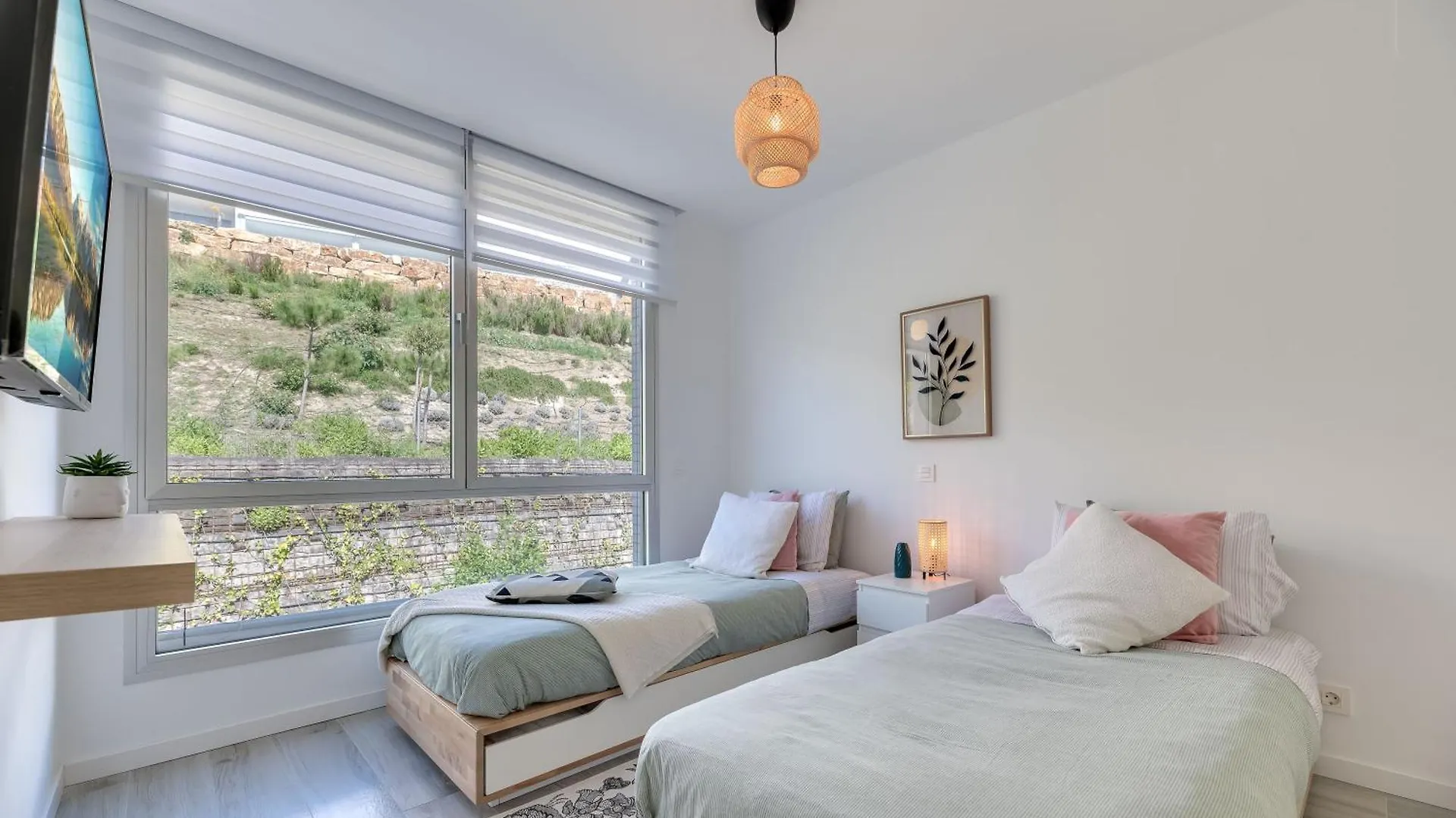 Newly Built Top Modern 3 Bdrm Townhouse With Sea View Estepona Spanyolország