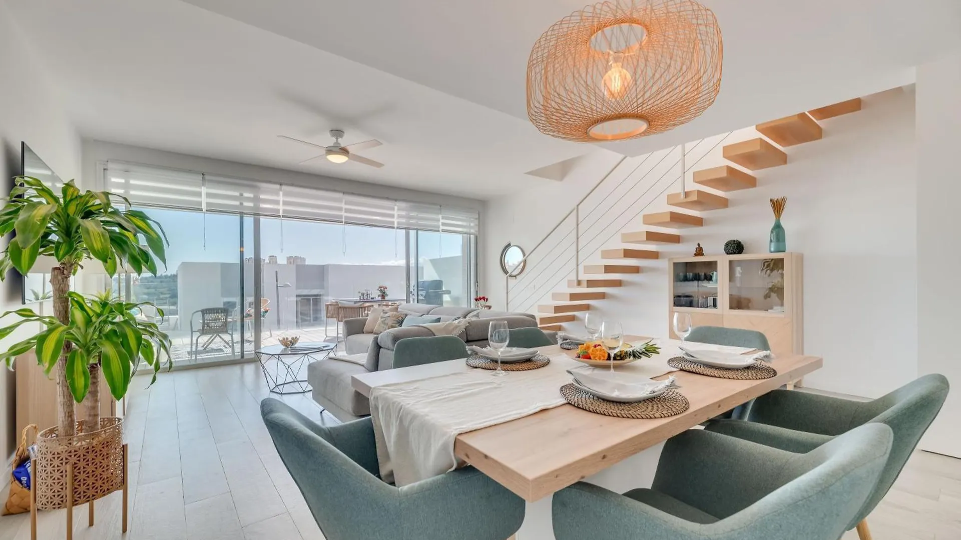 Newly Built Top Modern 3 Bdrm Townhouse With Sea View Estepona Spanyolország